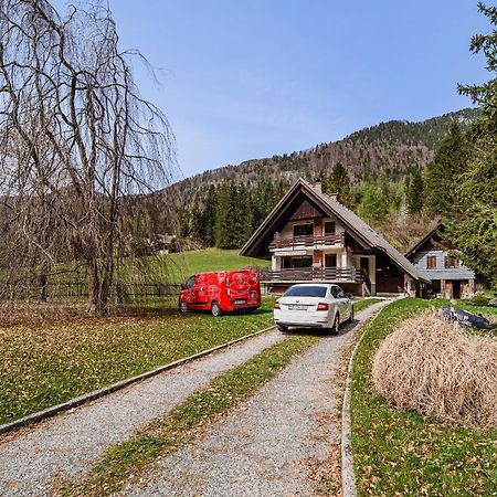 Holiday Home Vila Kopriva กอซด์มาร์ทูลเย็ก ภายนอก รูปภาพ